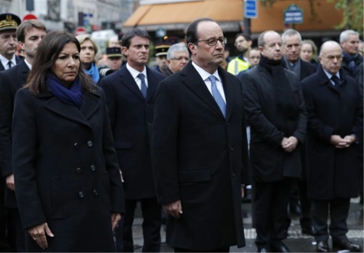 Paris\'te 13 Kasım\'daki Terör Saldırısının Kurbanları Anıldı