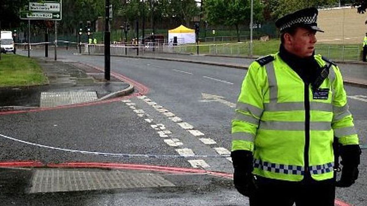 Son Dakika! Daily Mail Gazete Binasına Gönderilen Paketten Beyaz Toz Çıkması Alarma Sebep Oldu