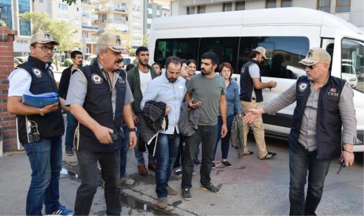 Antalya\'da Terörden 30 Kişi Tutuklandı