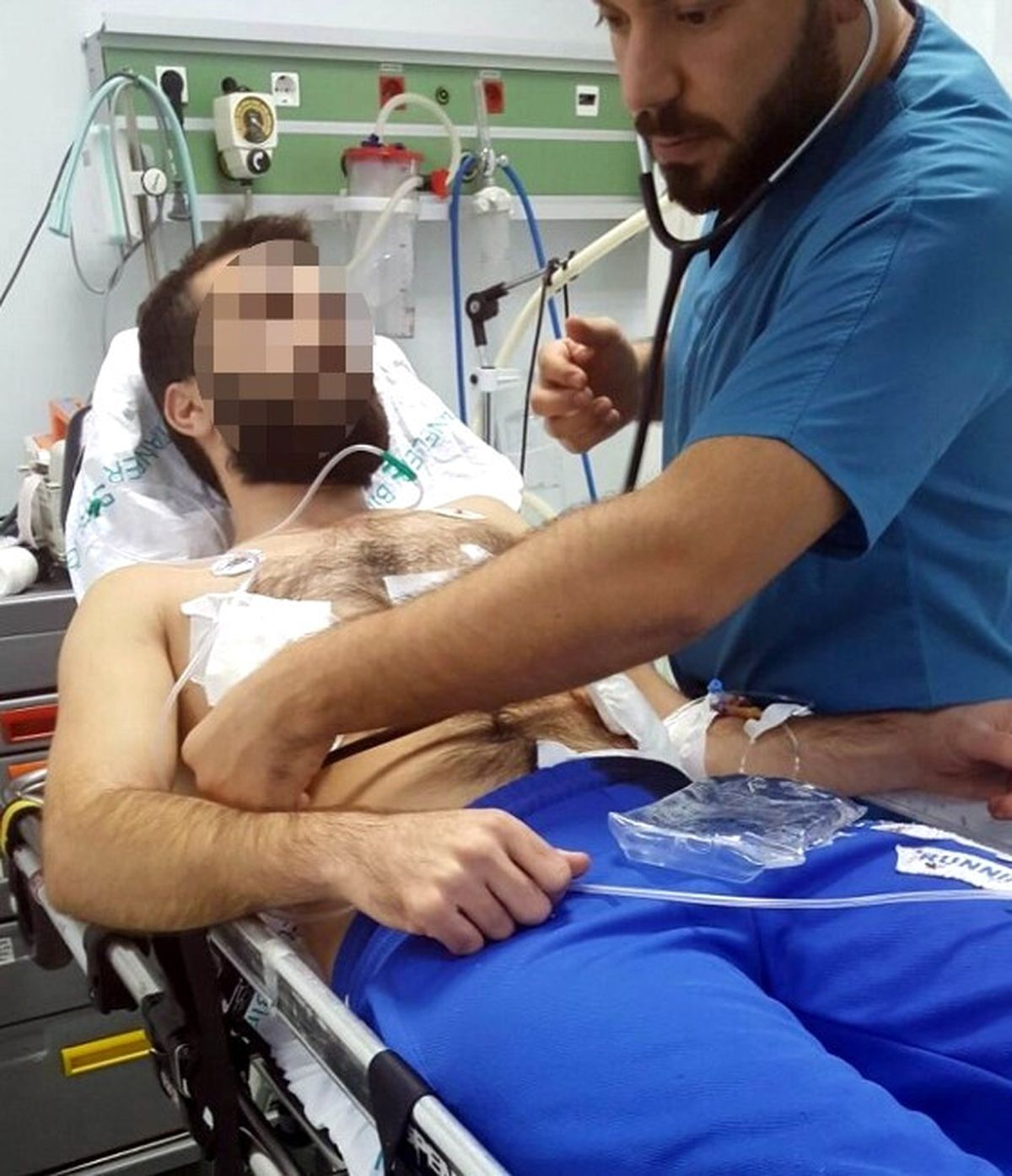 Bıçaklı Saldırıda Yaralandı