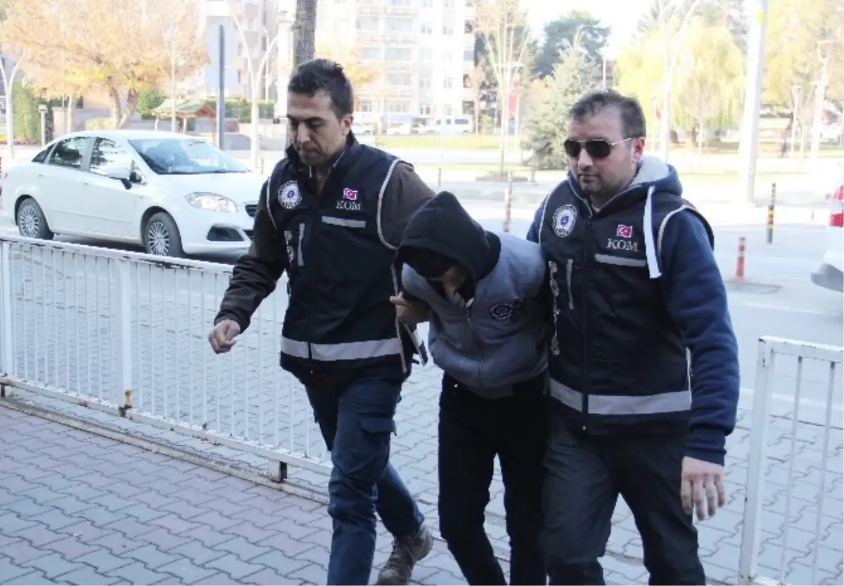 Bolu Polisi Uyuşturucu Satıcılarına Göz Açtırmıyor