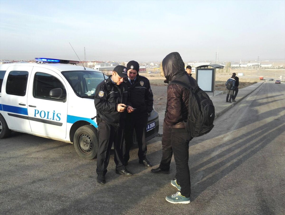 Erzurum\'da Okul Önlerinde Asayiş Uygulaması