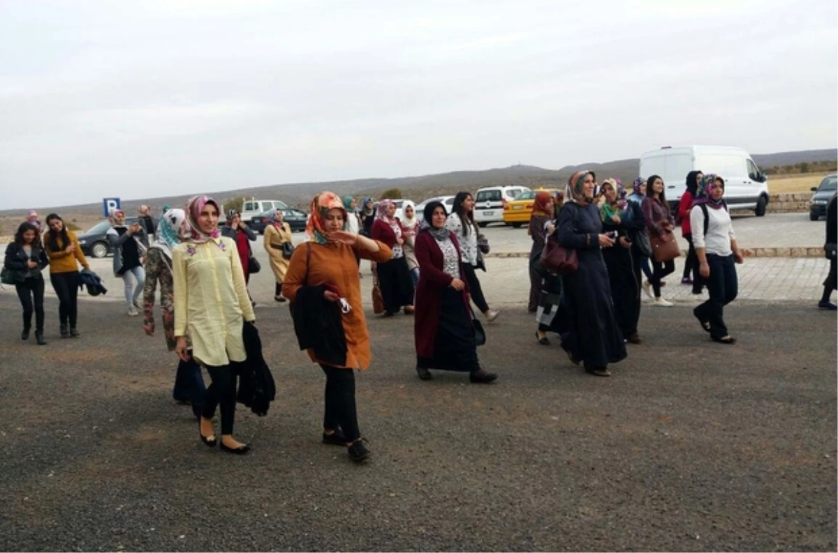 Hizan Aile Destek Merkezi Kadınlar İçin Gezi Düzenledi