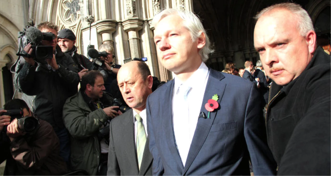 Julian Assange, Londra\'da Sorgulandı