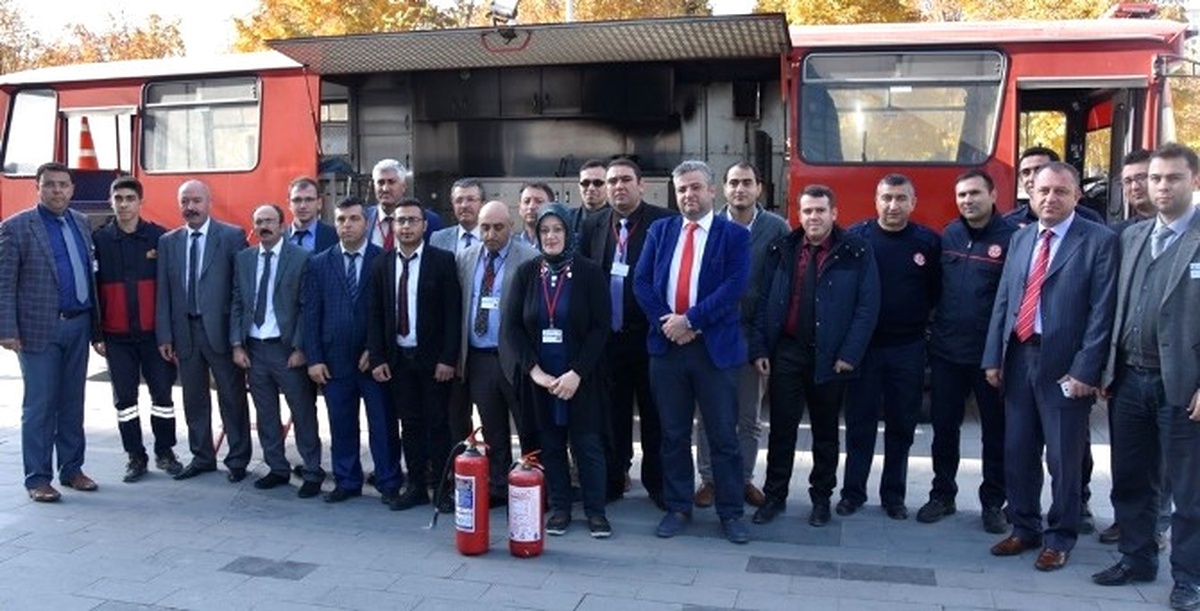 Kocasinan Belediyesi\'nde Yangın Tatbikatı ve Eğitimi Yapıldı