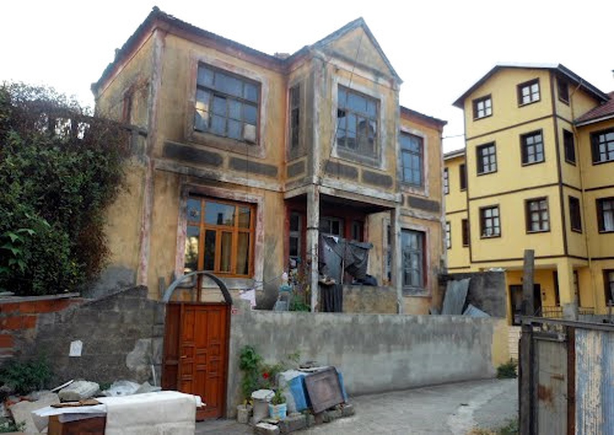Lakabıyla Anılanların Mahallesi