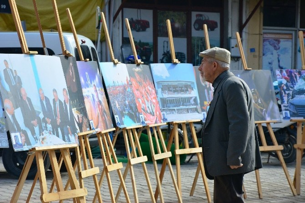 Lapseki\'de, \'15 Temmuz Milli İrade ve Demokrasi Sergisi\'