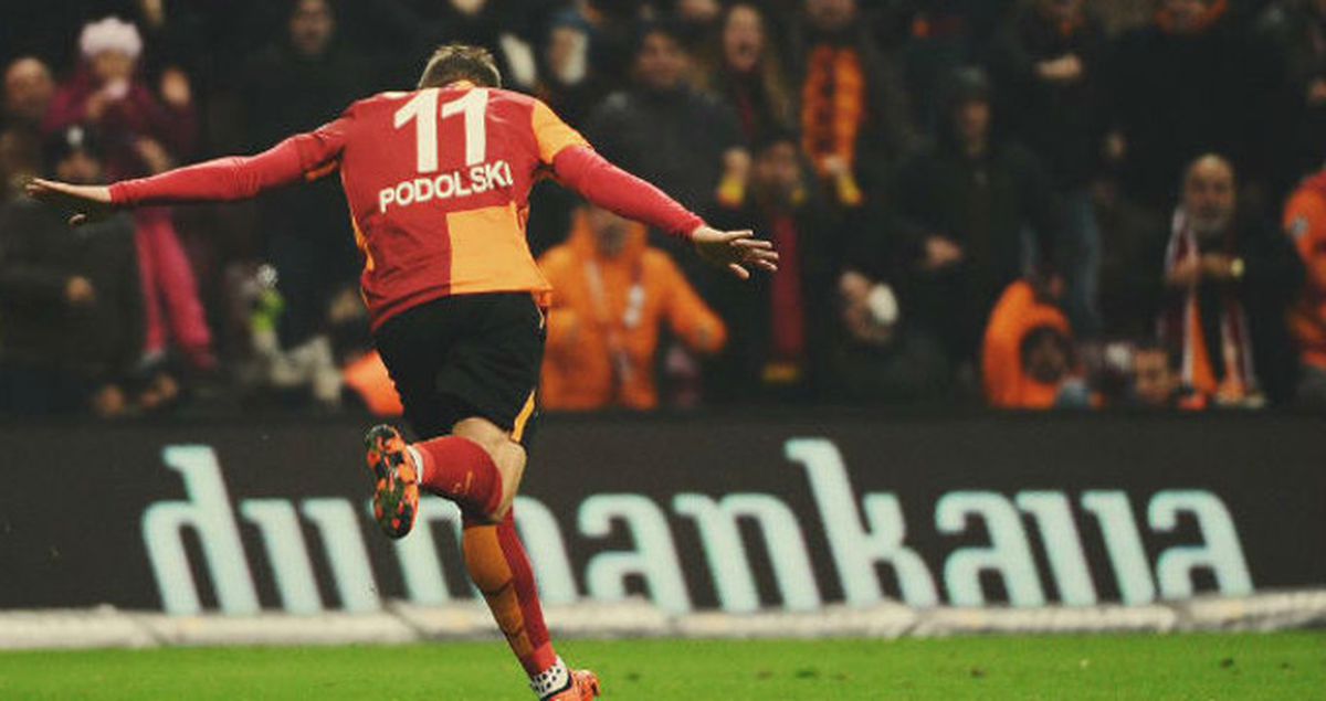 Lukas Podolski, Fenerbahçe Derbisi Öncesi Instagram'dan Gözdağı Verdi