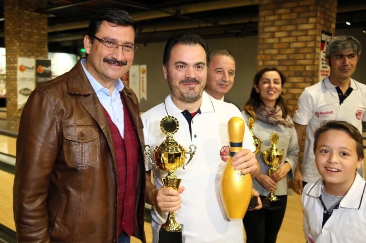 Mustafa Ak, Medya Cup Bowling Şampiyonası\'na Katıldı