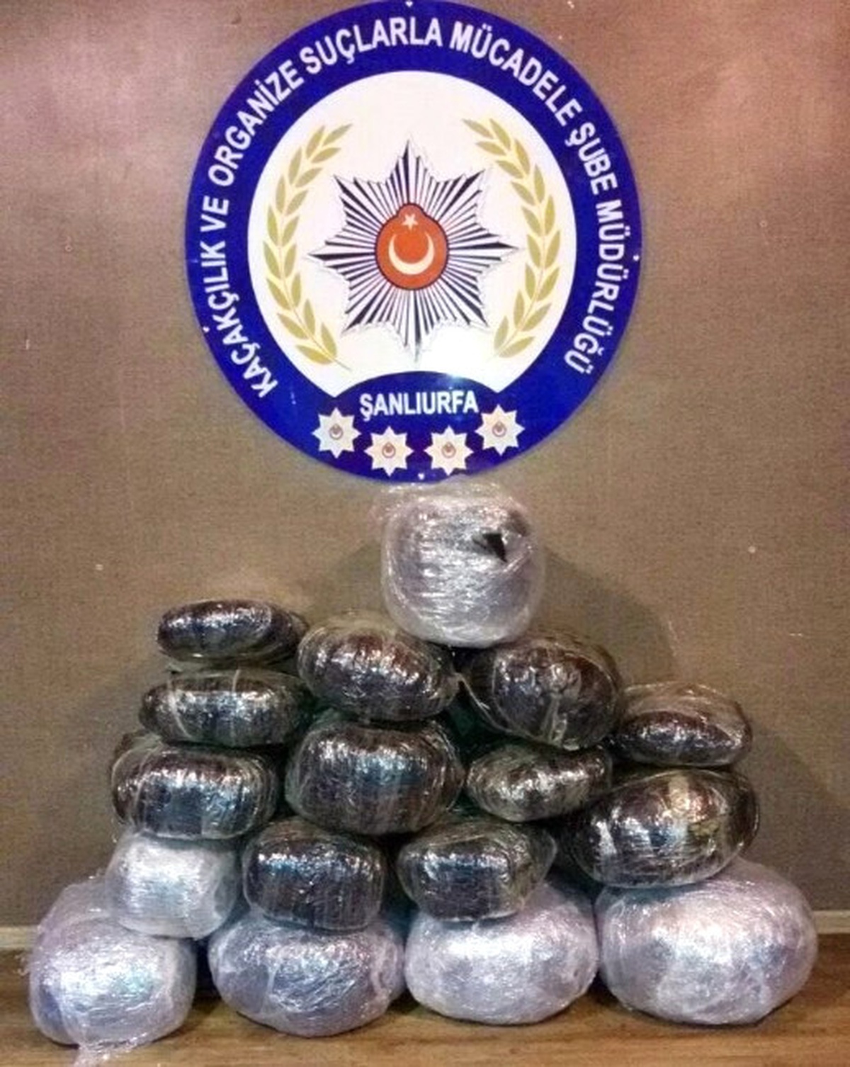 Otomobilin Bagajından 91 Kilo Esrar Çıktı