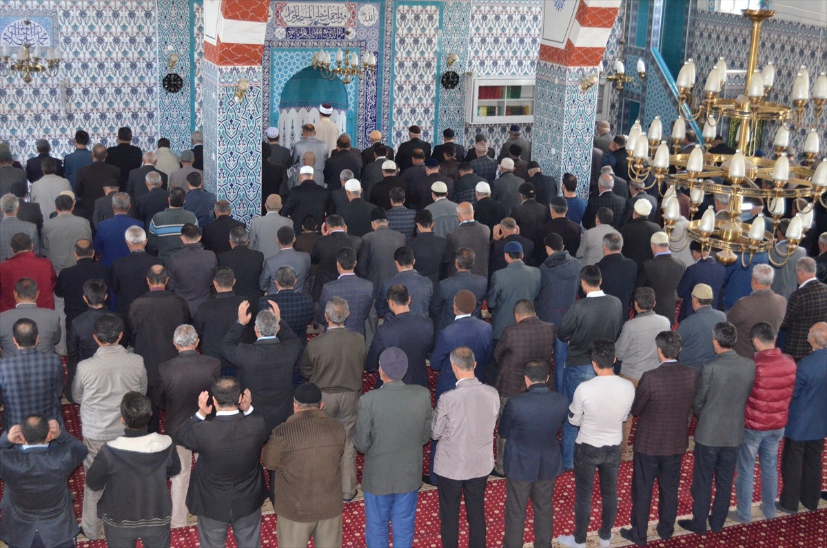 Şehit Kaymakam Safitürk İçin Kur\'an Okutuldu