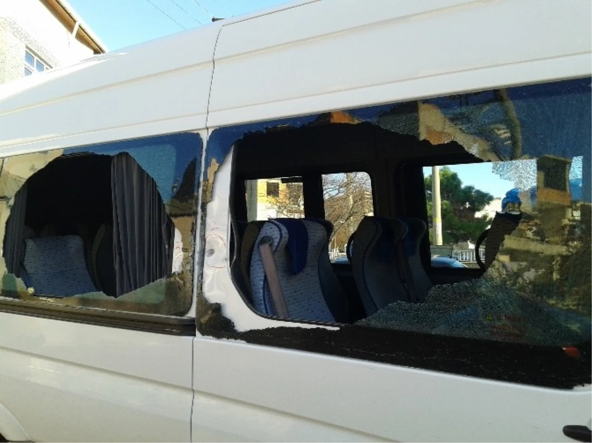 Tekirdağ\'da Servis Minibüsü Tarandı: 1 Yaralı