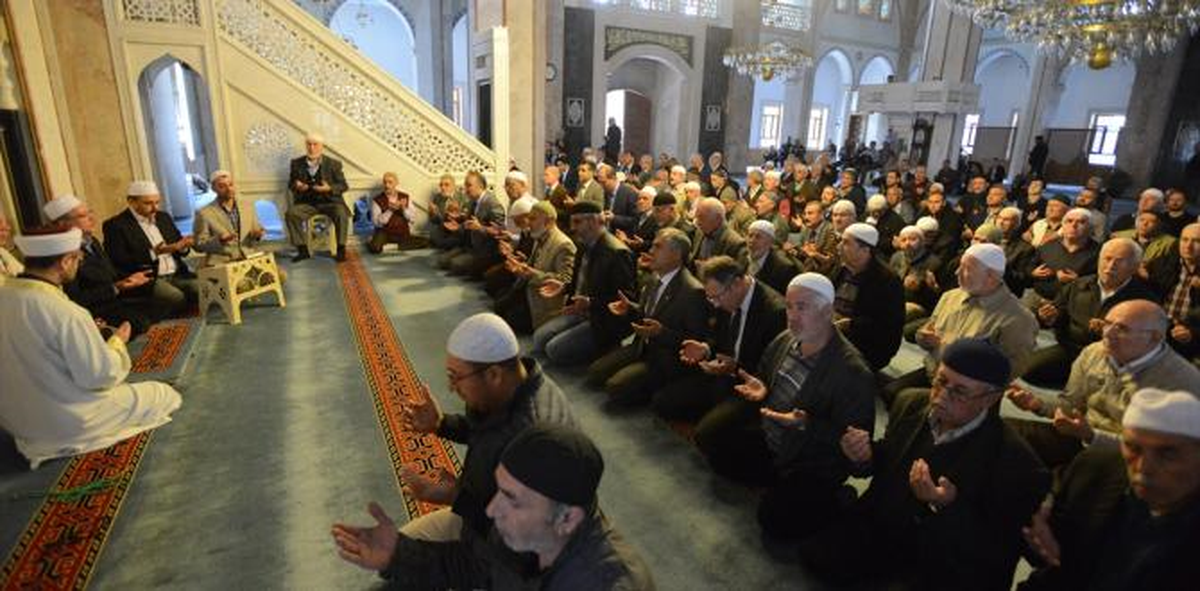 Urla\'da Şehit Kaymakam Safitürk İçin Mevlit Okutuldu