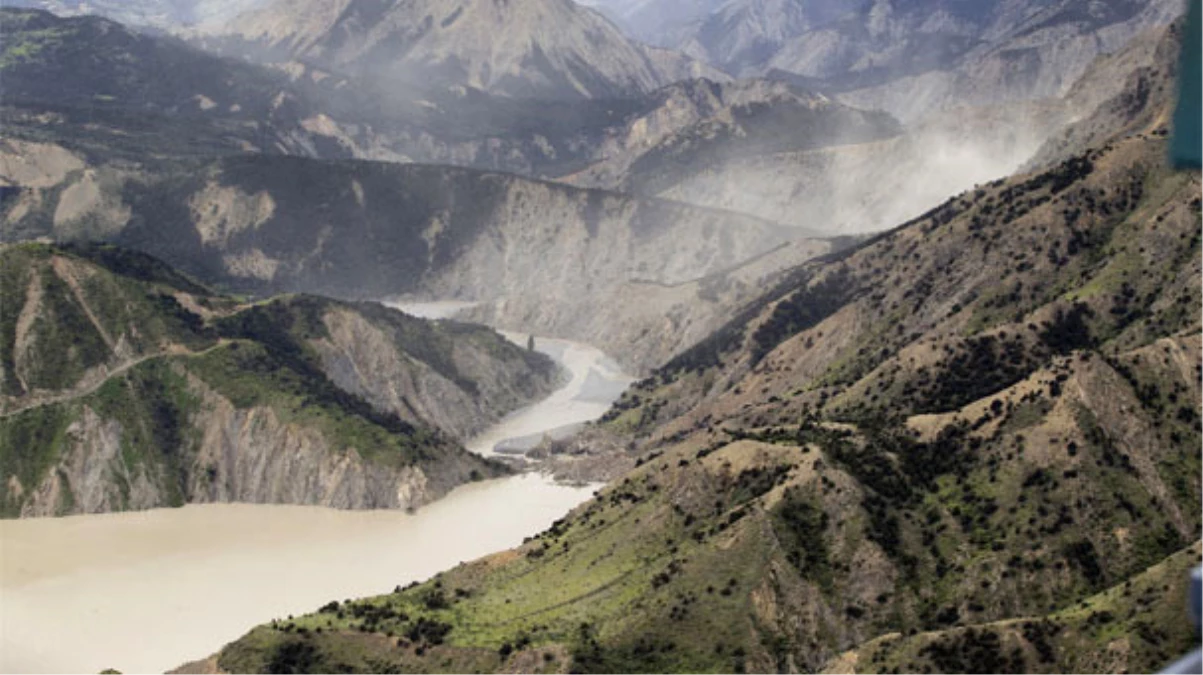Yeni Zelanda\'da Depremden Sonra Şimdi de Baraj Paniği