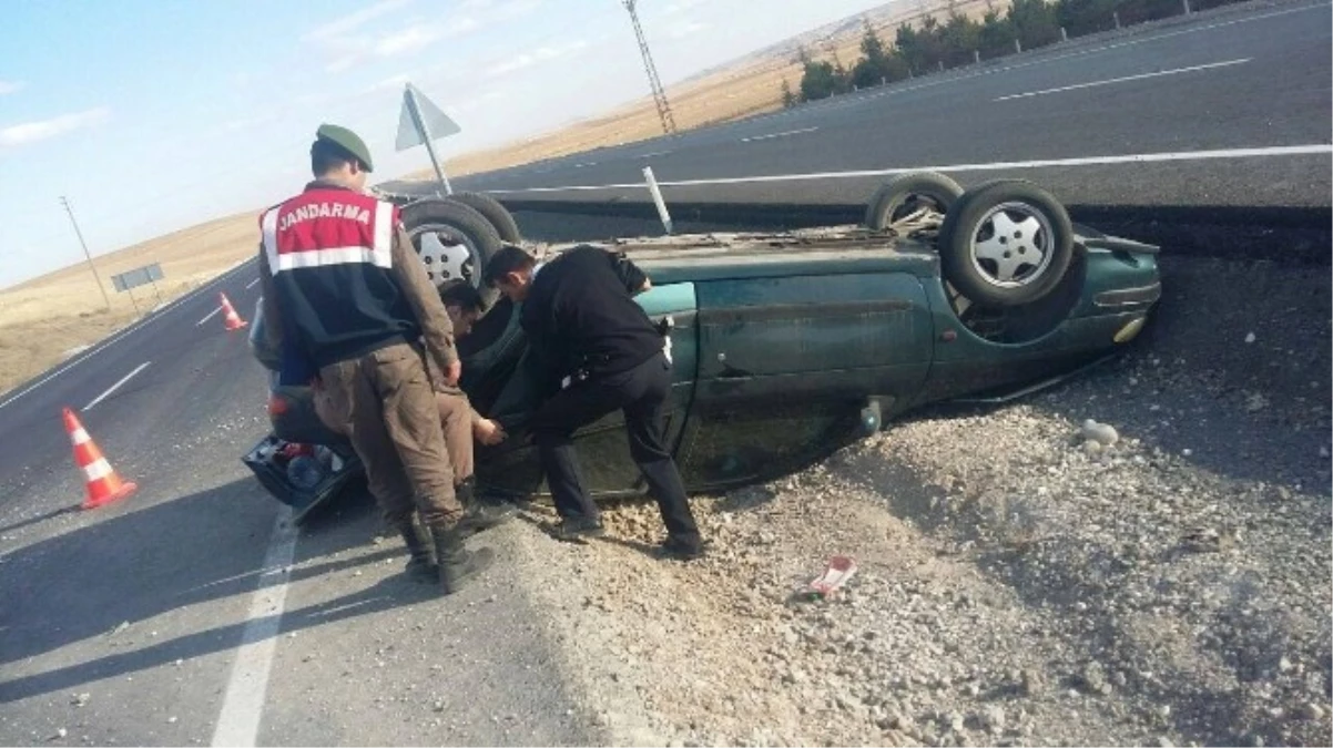 Yozgat\'ta İki Farklı Trafik Kazasında 4 Kişi Yaralandı