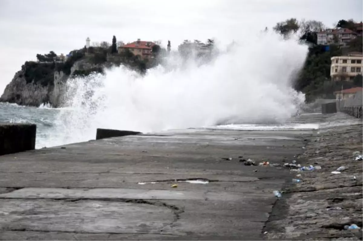 Zonguldak\'ta Dev Dalgalar