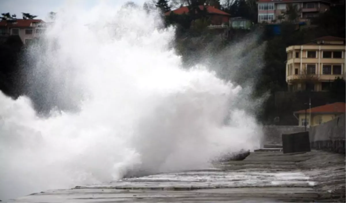 Zonguldak\'ta Korkutan Rüzgar