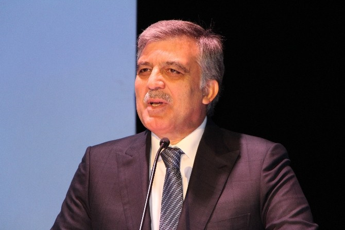 Abdullah Gül: "Türkiye\'yi 15 Temmuz Zemininden Çıkartmak Gerekir"