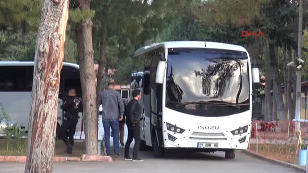 Adana Fetö\'de Gözaltına Alınan Sgk Çalışanları Adliyeye Sevk Edildi