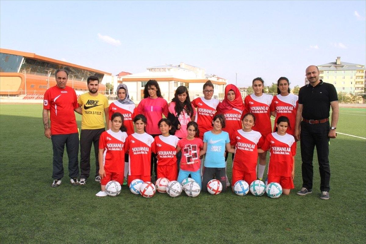 Ağrı Bayan Futbolunda İddialı