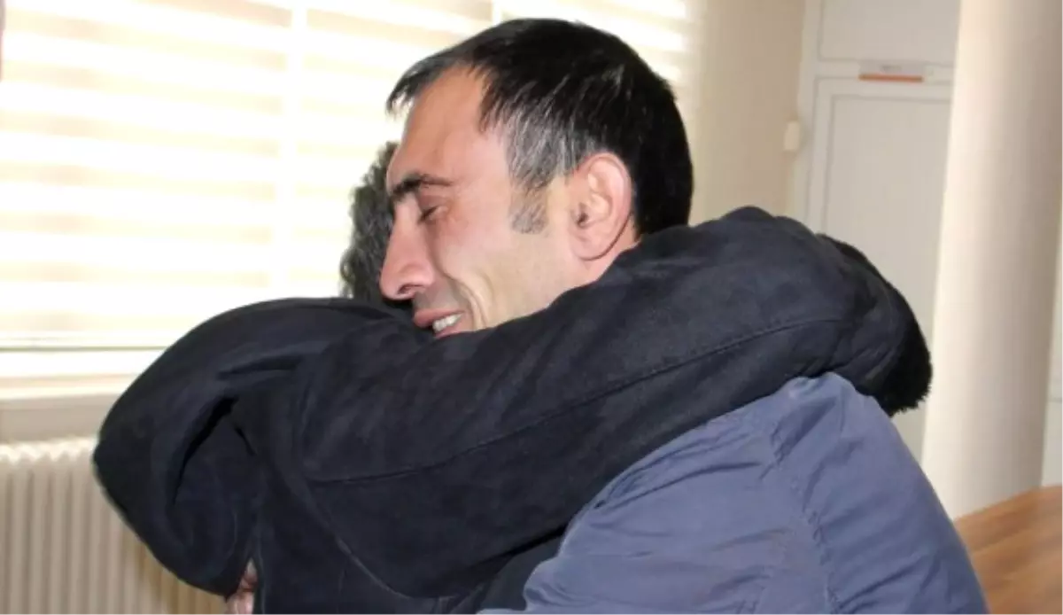 Anne ile Oğlu 34 Yıllık Ayrılıktan Sonra Buluştu