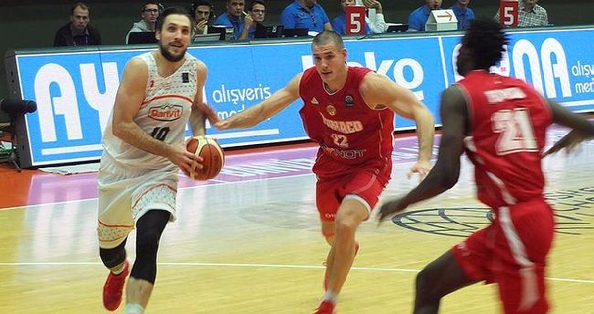 FIBA Şampiyonlar Ligin\'de Banvit Monaco\'yu Sahadan Sildi