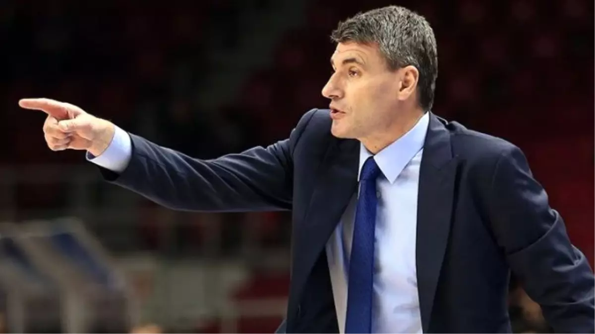 Anadolu Efes\'in Başantrenörü Velimir Perasovic Önemli Açıklamalarda Bulundu