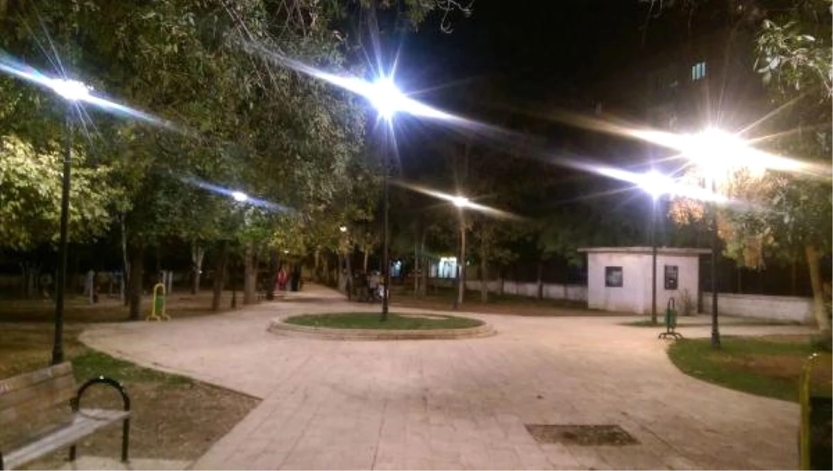 Belediyeye Kayyumun Atanmasınan Ardından Nusaybin\'de Parklar Aydınlandı