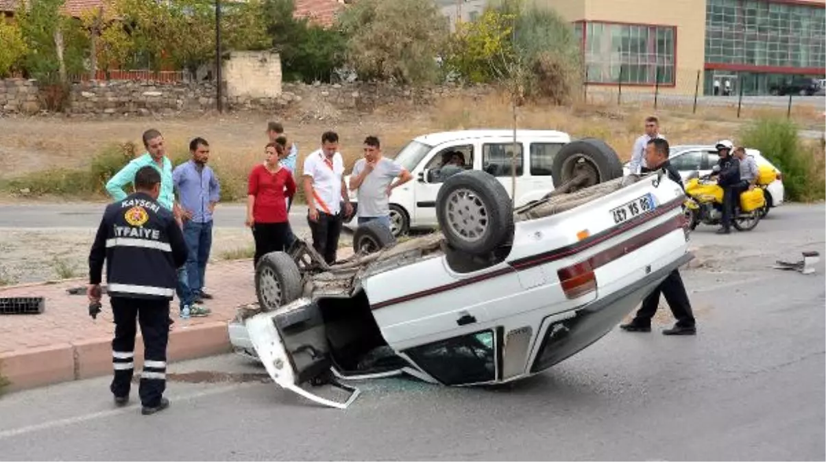 Bu Otomobilden Hafif Yaralı Çıktı