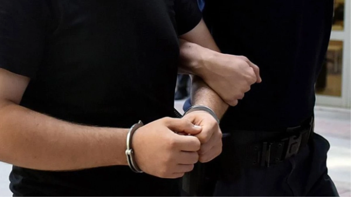Çanakkale\'de Tacizle Suçlanan Öğretmen Tutuklandı
