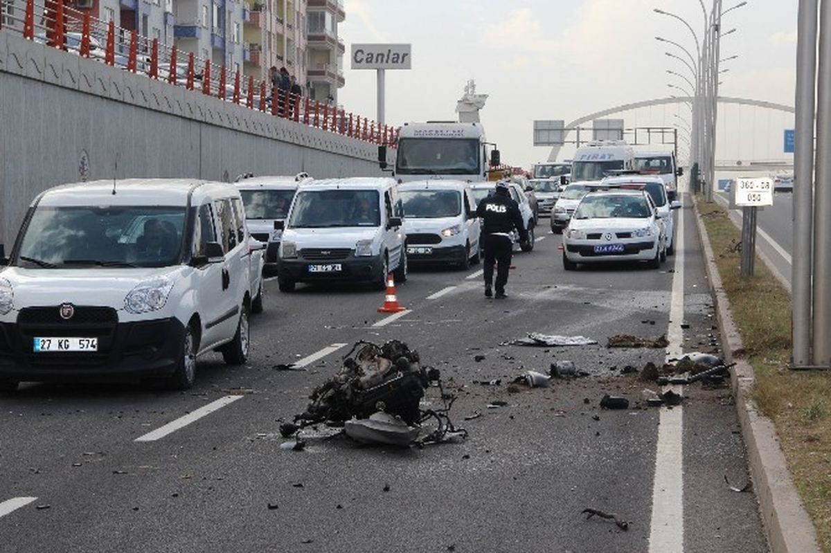 Diyarbakır\'da Trafik Kazası: 2 Yaralı