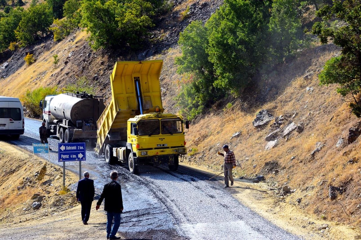 Doğanyol\'da Asfalt Çalışmaları