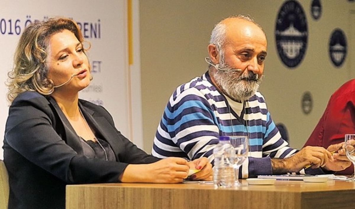 Edebiyat, "Hayır" Demektir