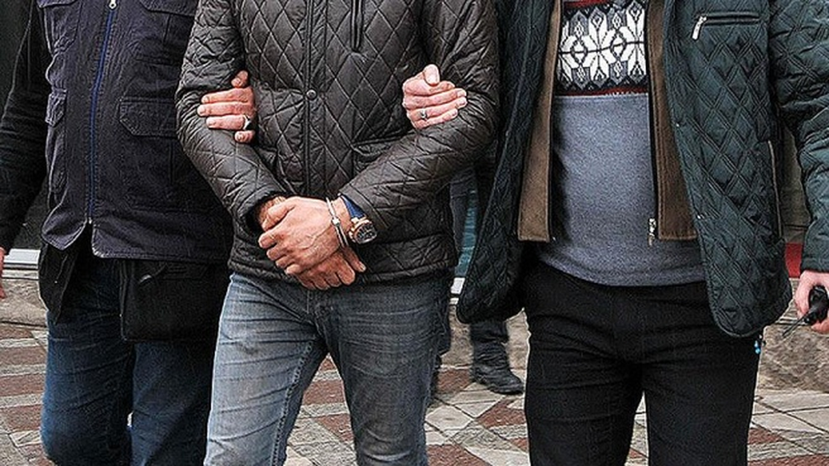 Fetö/pdy\'den Adliyeye Sevk Edilen 22 Kişiden 4\'ü Tutuklandı