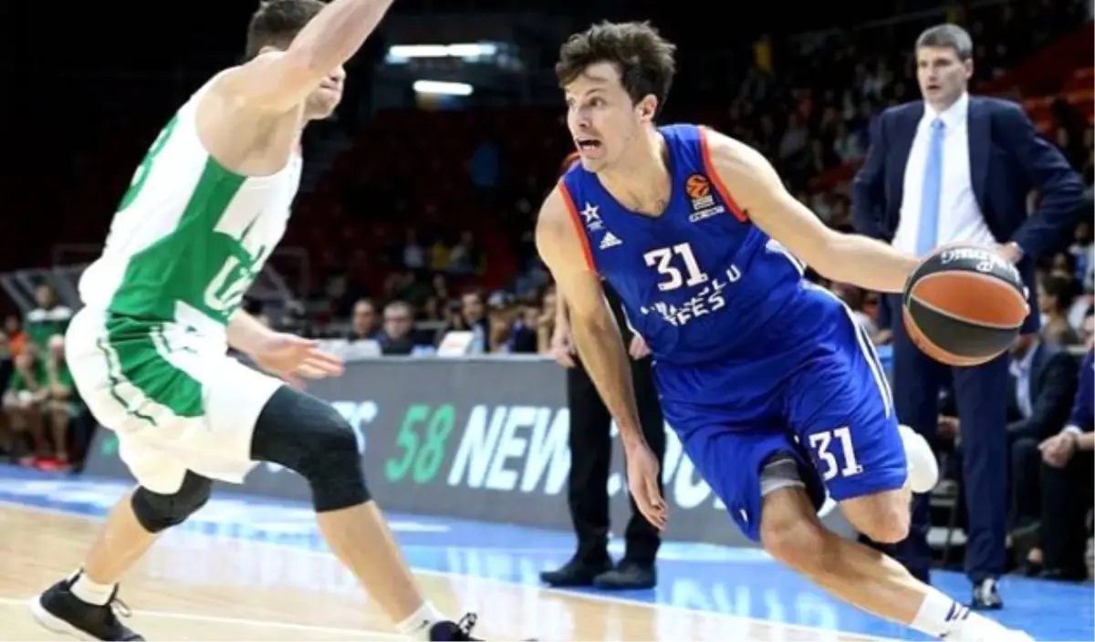 Heurtel 24 Sayı Attı, Anadolu Efes Kazandı