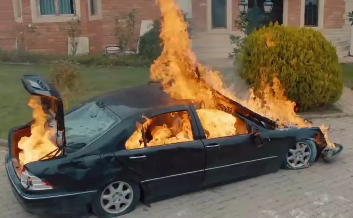 İçerde\'nin 9. Bölümü Kafaları Karıştırdı: Kebapçı Celal Öldü Mü?