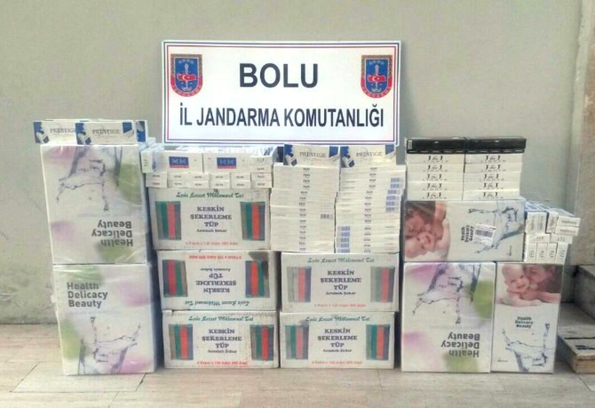 Jandarma 8 Bin 730 Paket Kaçak Sigara Ele Geçirdi
