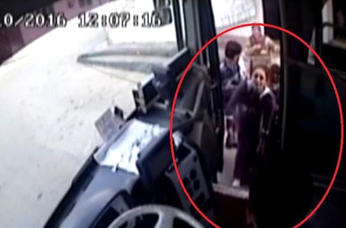 Kalp Krizi Geçiren Kadını Halk Otobüsü Şoförü Hastaneye Yetiştirdi