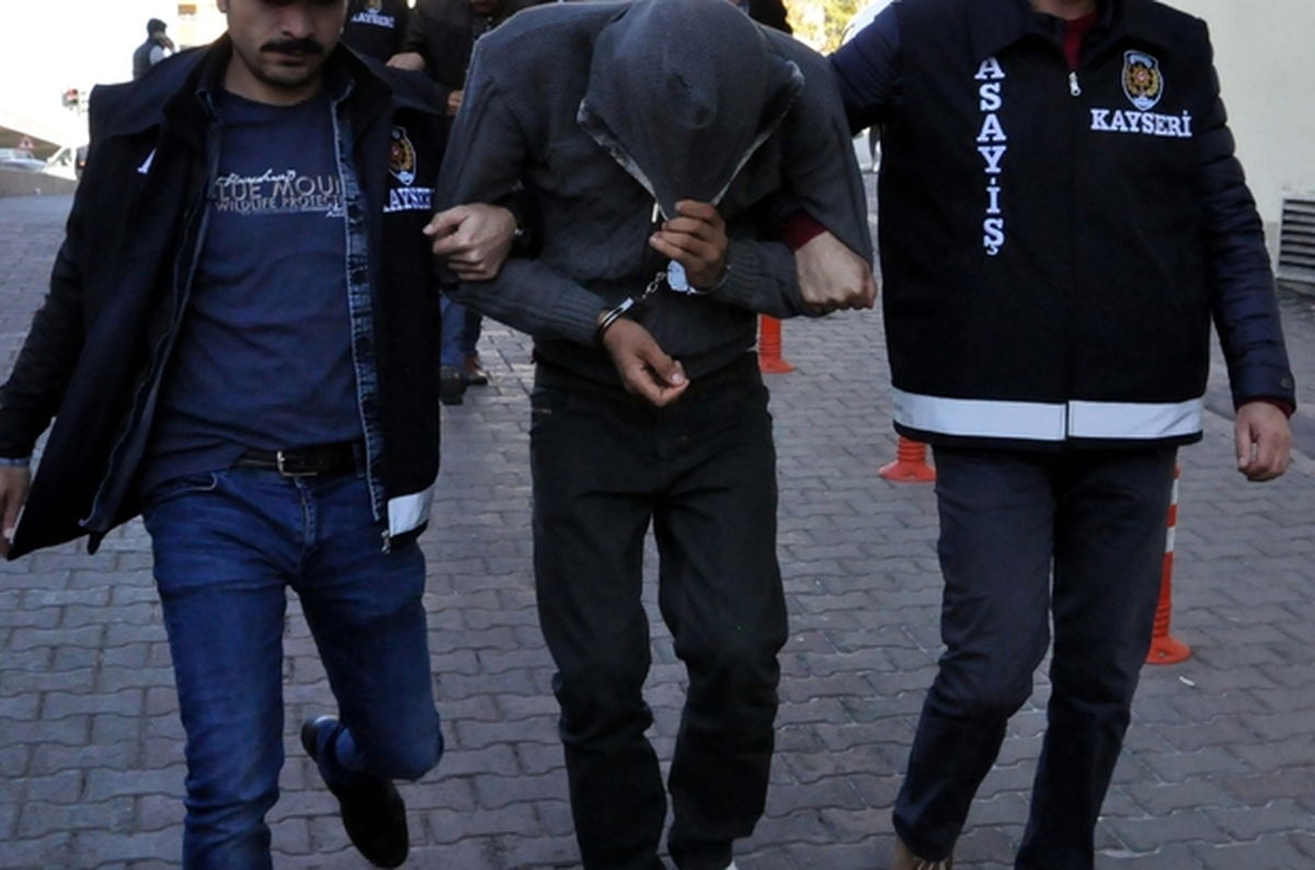 Kayseri\'de Fetö Bahanesiyle Dolandırıcılık