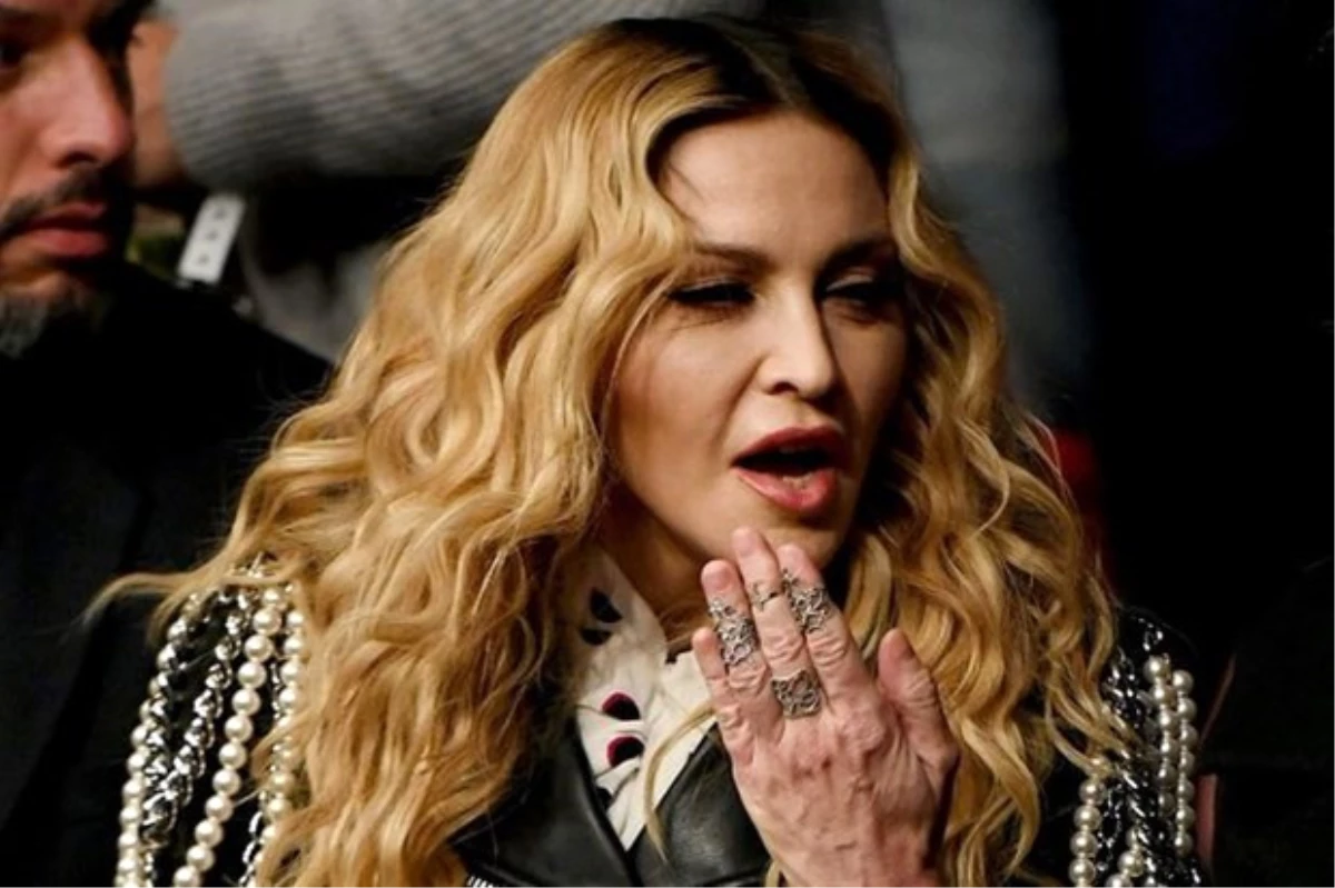 Madonna\'nın Elleri Başka, Yüzü Başka Yaşta