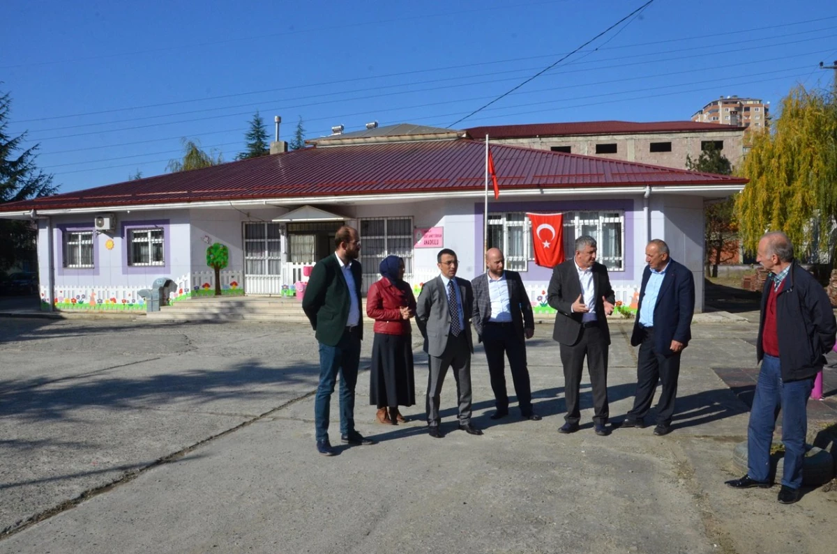 Of Belediyesi Anaokulunun Bahçesini Yeniledi