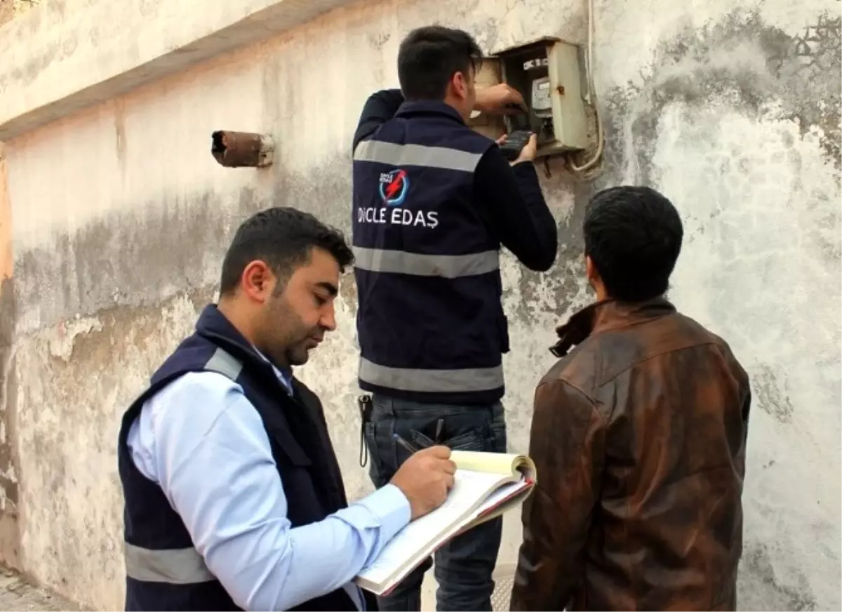 Şanlıurfa\'da Elektrik Sayaçları Kontrol Edildi