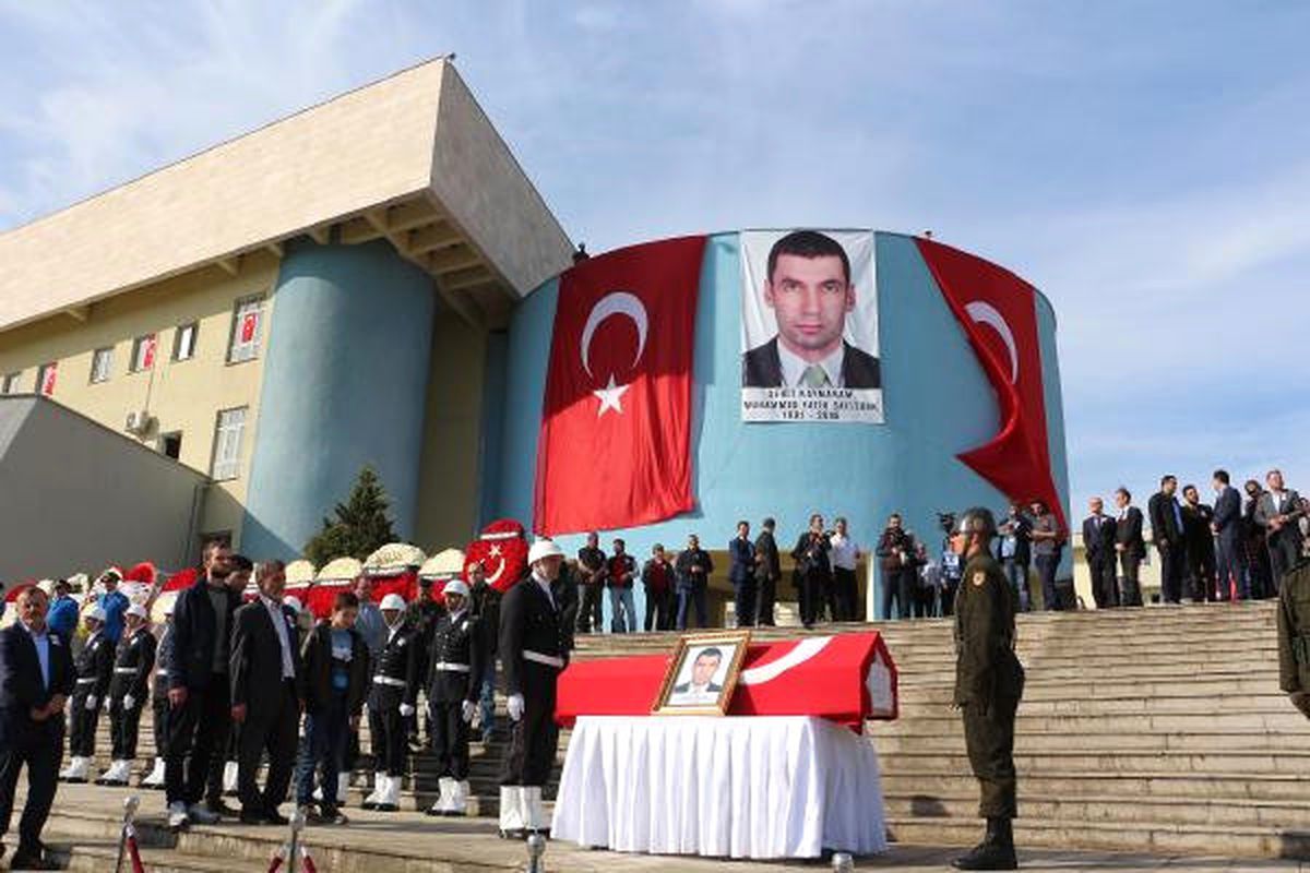 Şehit Kaymakamın Cenazesi Katıldıktan Sonra Gözaltına Alındı