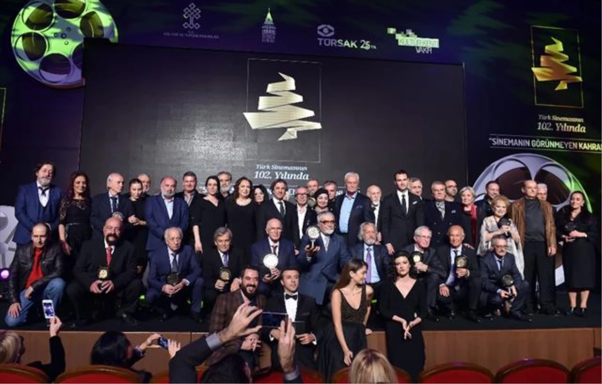 "Sinemanın Görünmeyen Kahramanları" Ödüllerini Emek Sineması\'nda Aldı