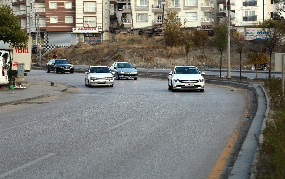 Trafik Kazaları Vatandaşa "Ölüm Virajı" Dedirtti