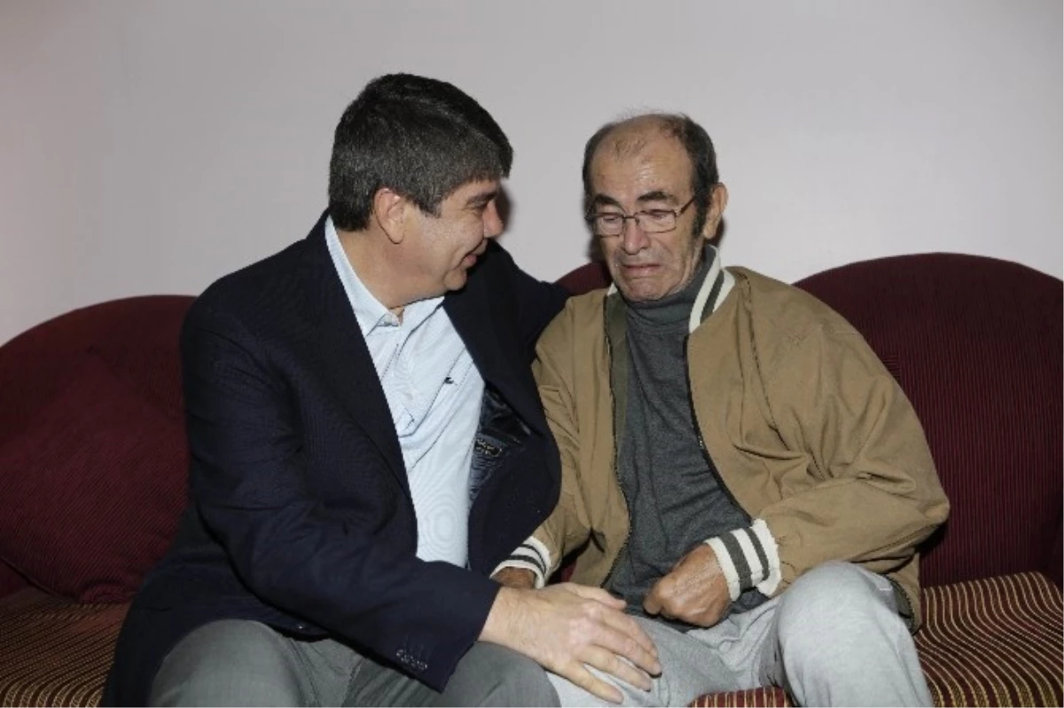 Türel\'den Gazeteci Mustafa Noyan\'a Vefa