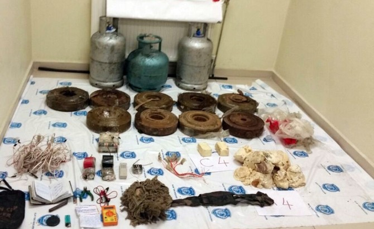Van\'da Bomba Yüklü Araç Ele Geçirildi