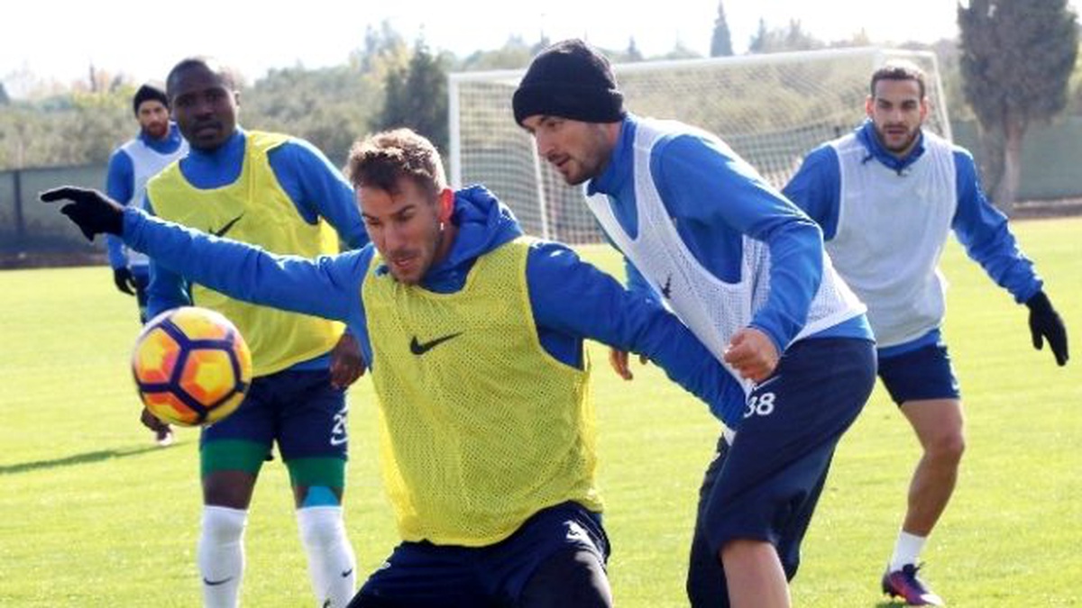 Akhisar Belediyespor, Bursa\'ya Bileniyor