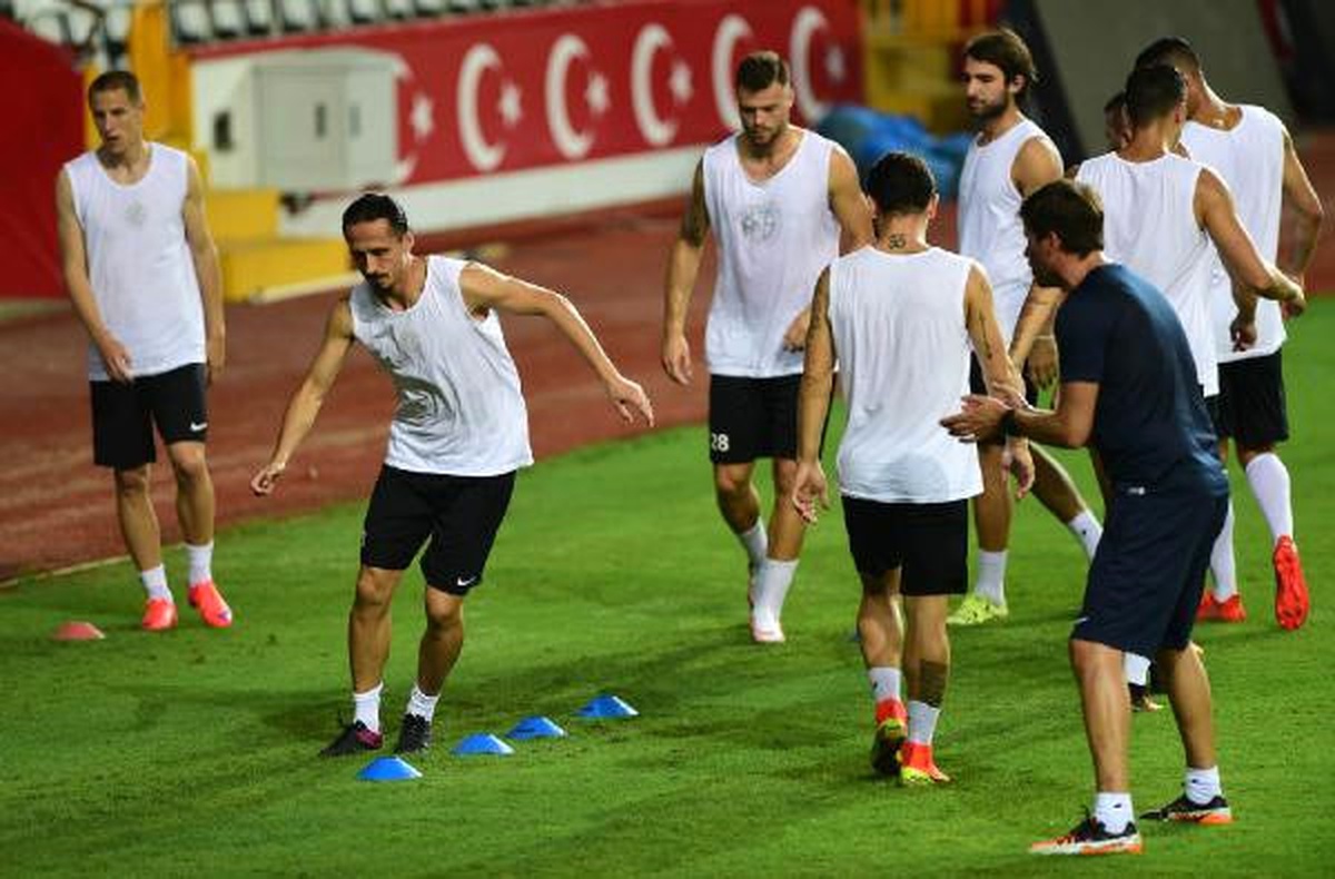Antalyaspor Eto\'o\'suz Çalıştı