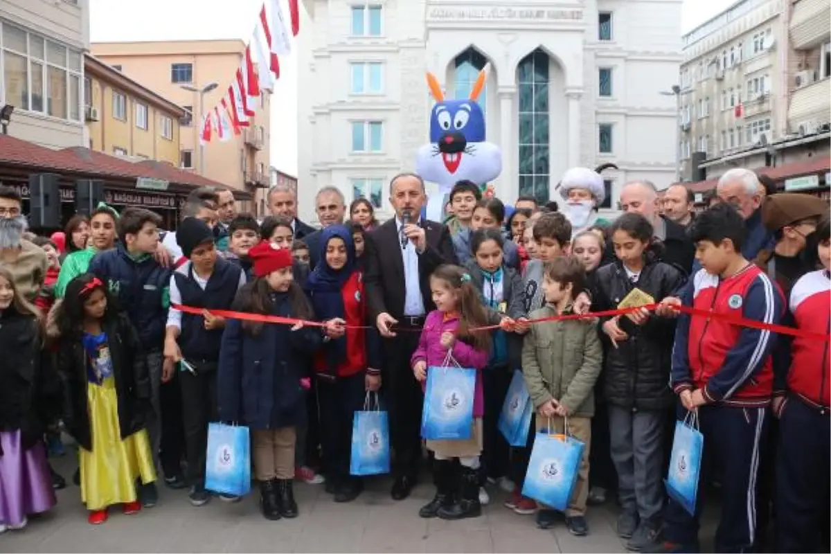 Bağcılar\'da Çocuk Kitapları Fuarı Açıldı